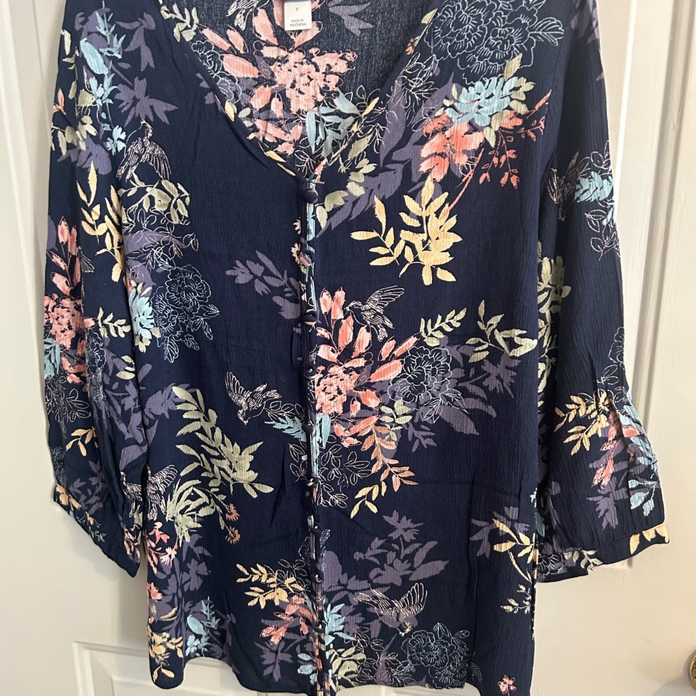 CJ Banks Navy w/Colorful Flowers 3/4 Sleeve Blouse